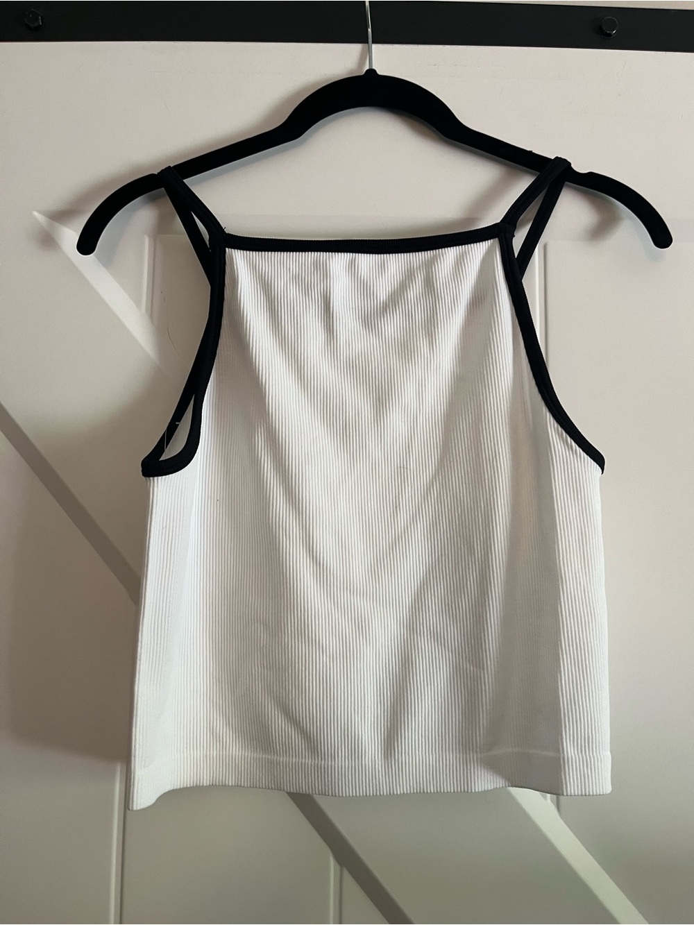 White Ribbed Cropped Tank - Picture 2 of 4